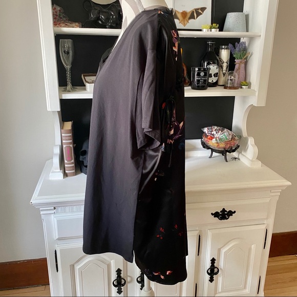 Black Floral Print Back Top - Picture 4 of 8